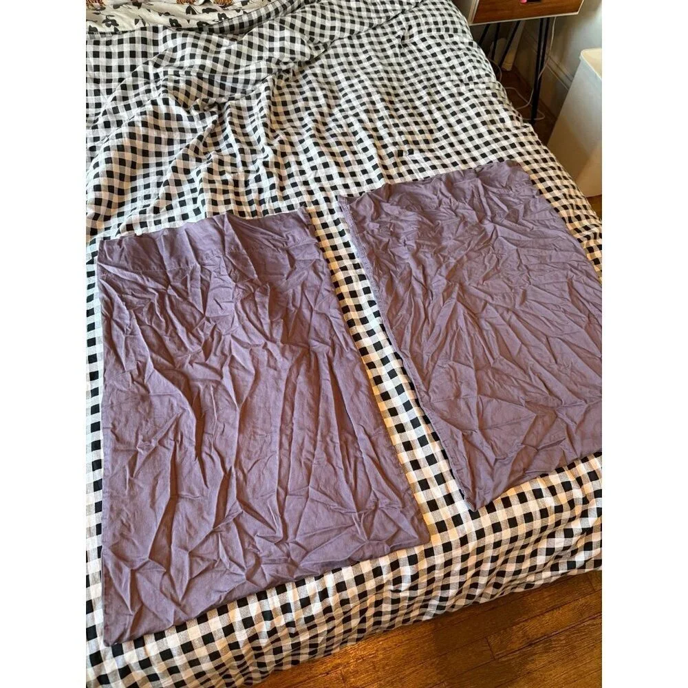 Liz Claiborne 100% Pima cotton standard size purple (2) pillow covers